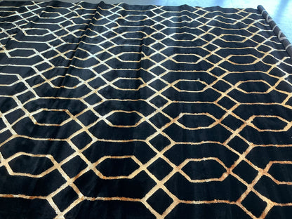 10' x 13' Black & Gold Area Rug