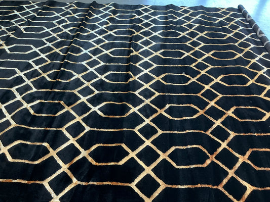 10' x 13' Black & Gold Area Rug